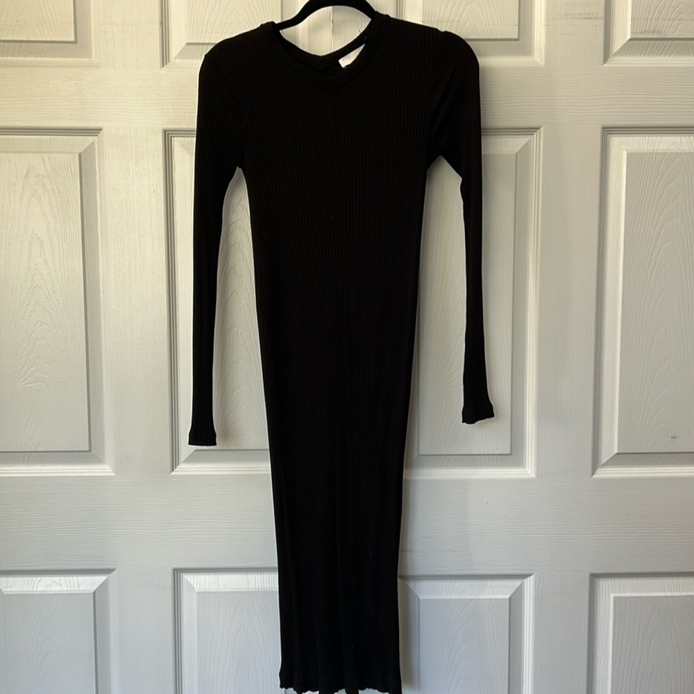 H&M Black Stretchy Long Sleeved Dress